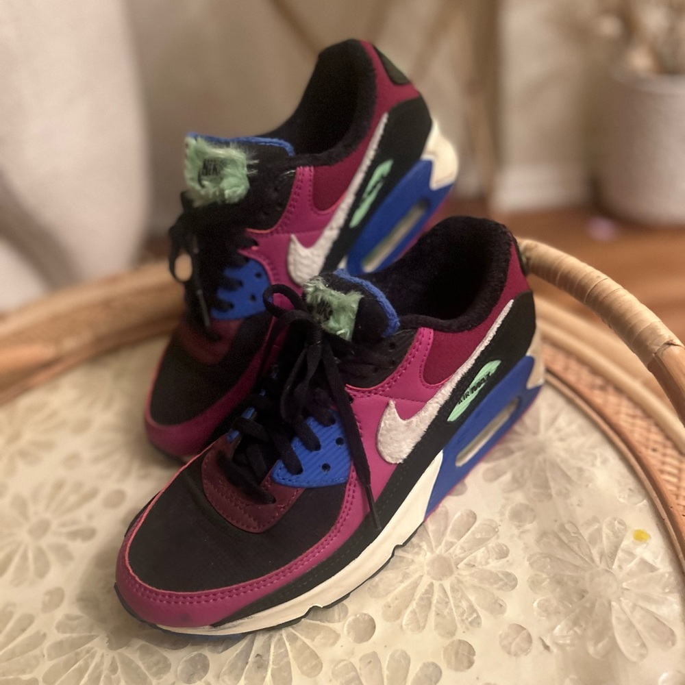 Nike Kids' Black and Pink Sneakers
